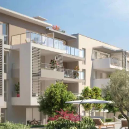 Apartment Spacious With Lovely Terrace