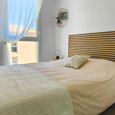 Spacious With Lovely Terrace * Saint-Raphael (Var)