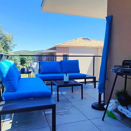 Apartment Spacious With Lovely Terrace Saint-Raphael (Var)