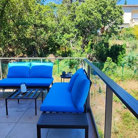 Apartment Spacious With Lovely Terrace Saint-Raphael (Var)